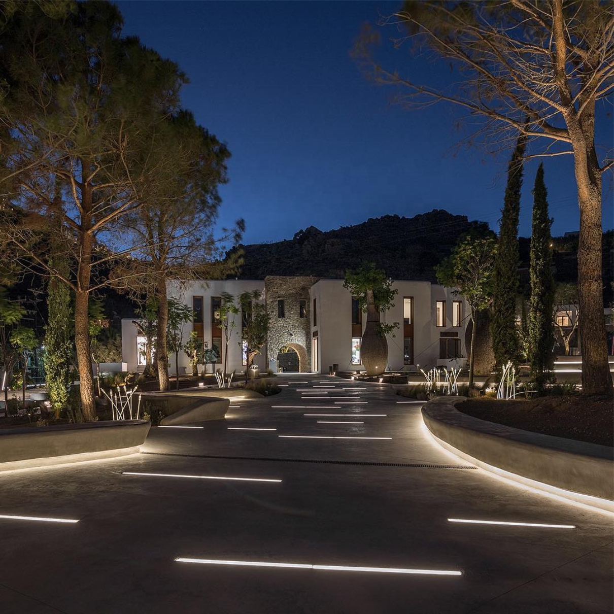 Architectural Wall Grazer Lighting